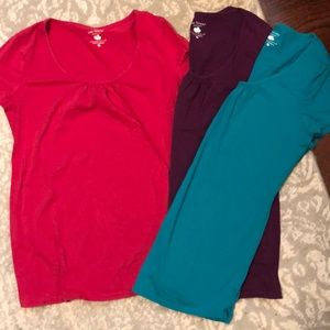 Lot of 3 maternity tops